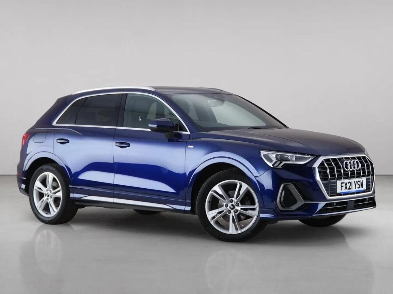 Audi Q3 - Audi Q3 1.5 TFSI CoD 35 S line Euro 6 (s/s) 5dr