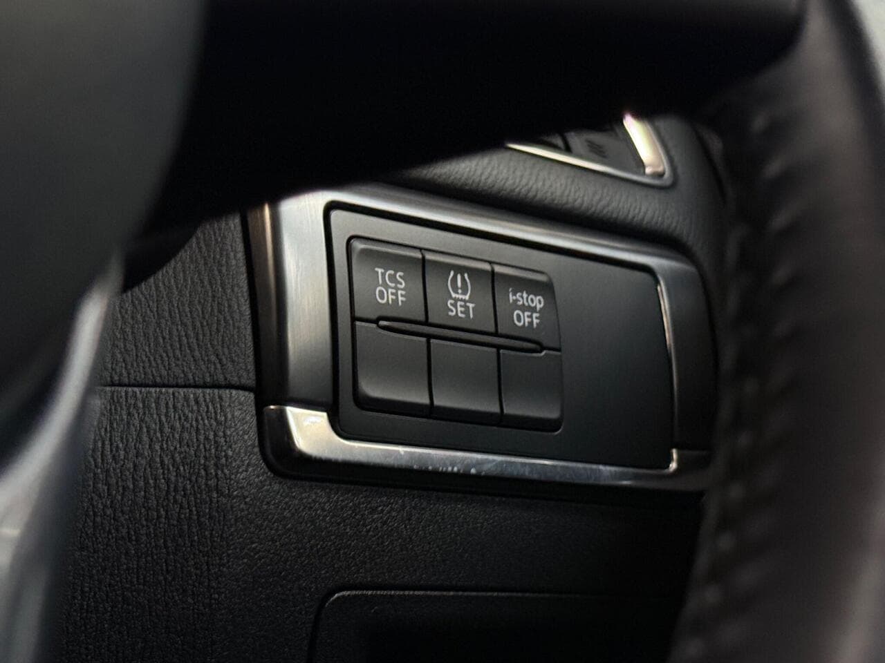 Mazda CX-5 thumbnail Misc Controls