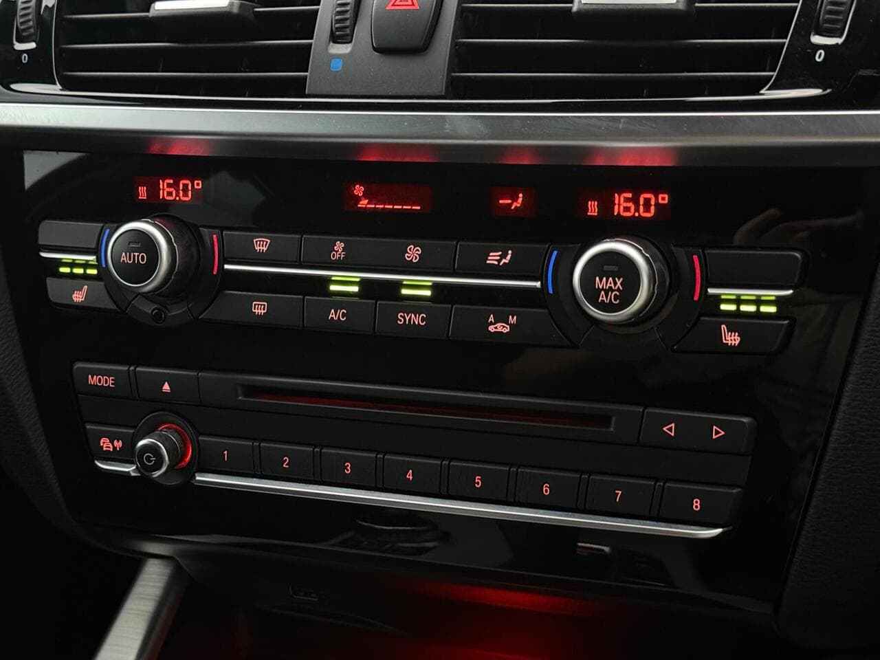 BMW X4 thumbnail Infotainment System