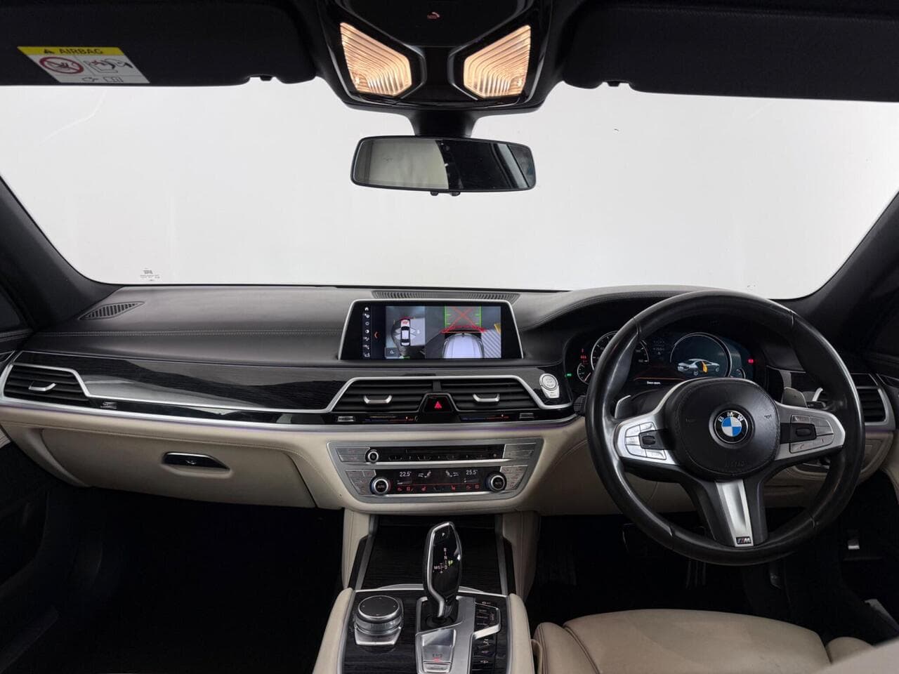 BMW 7 Series thumbnail Interior Front