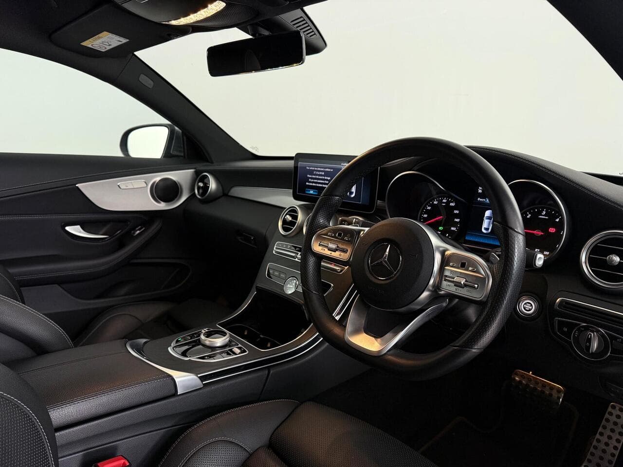 Mercedes-Benz C Class thumbnail Interior Front
