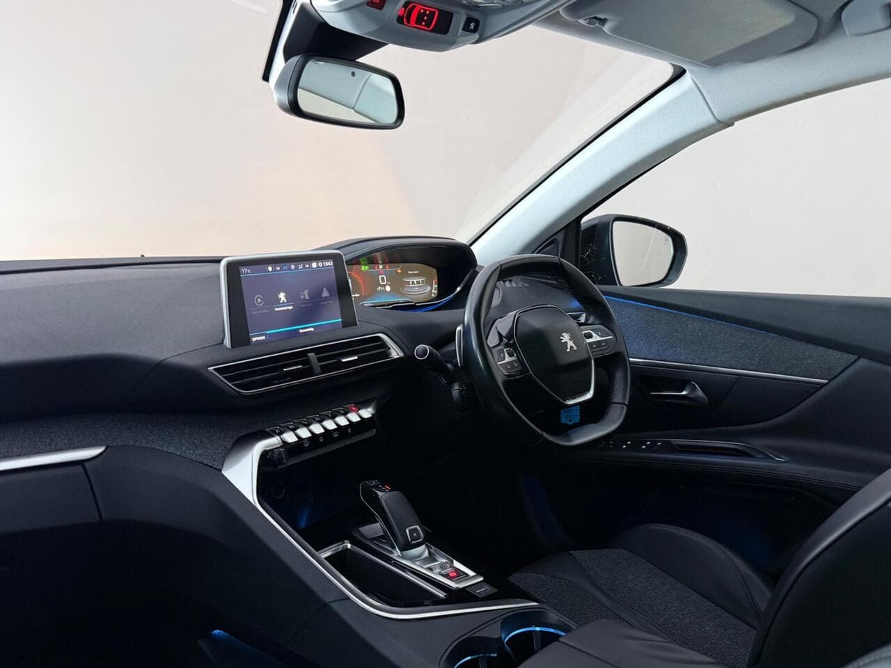 Peugeot 3008 thumbnail Interior Front