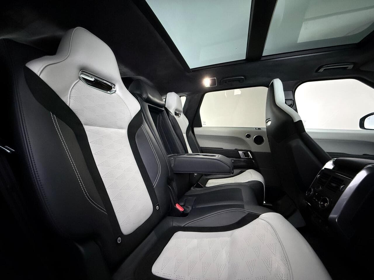 Land Rover Range Rover Sport thumbnail Seat Driver