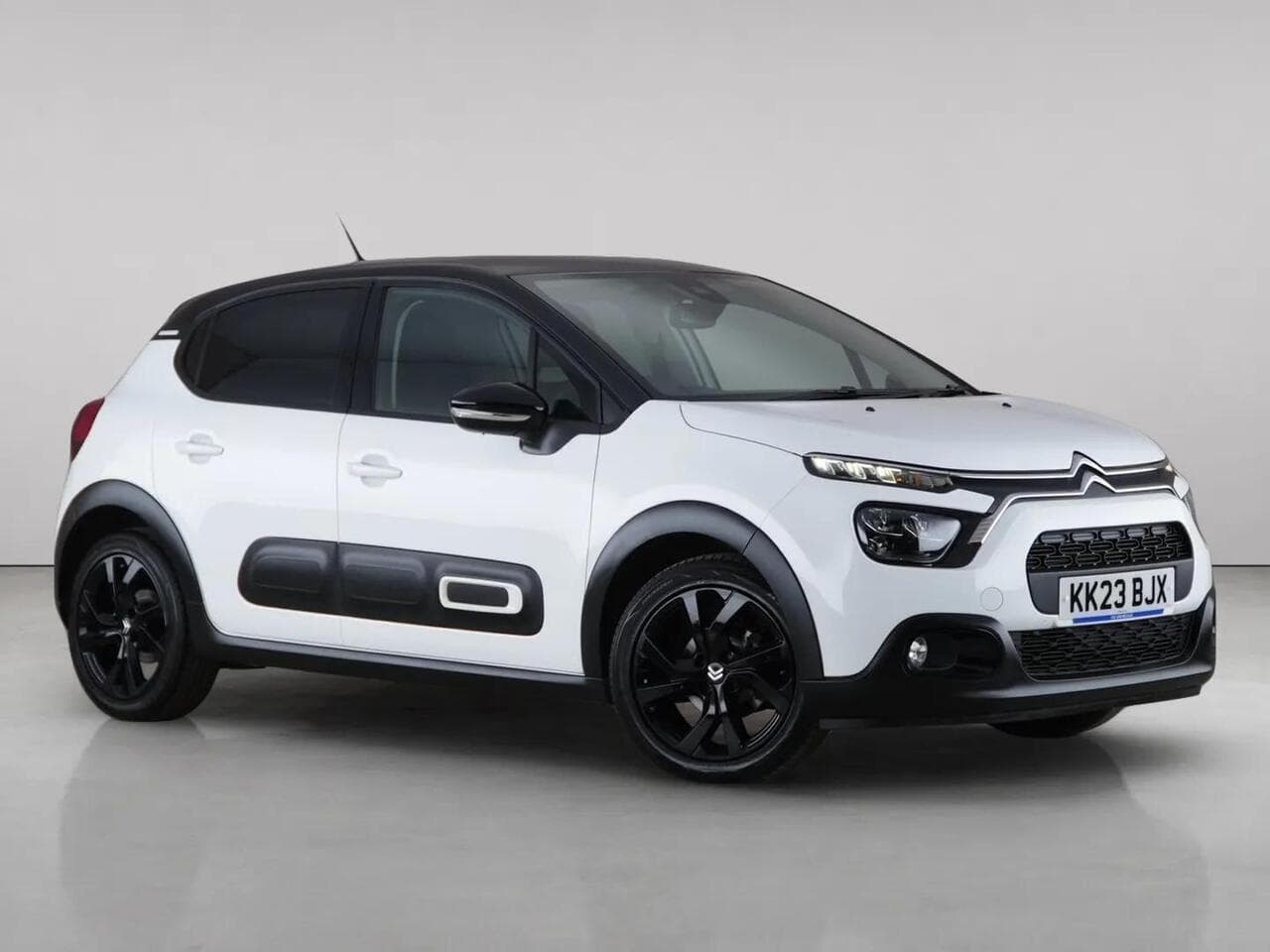 Citroen C3 - Citroen C3 1.2 PureTech Shine Plus Euro 6 (s/s) 5dr