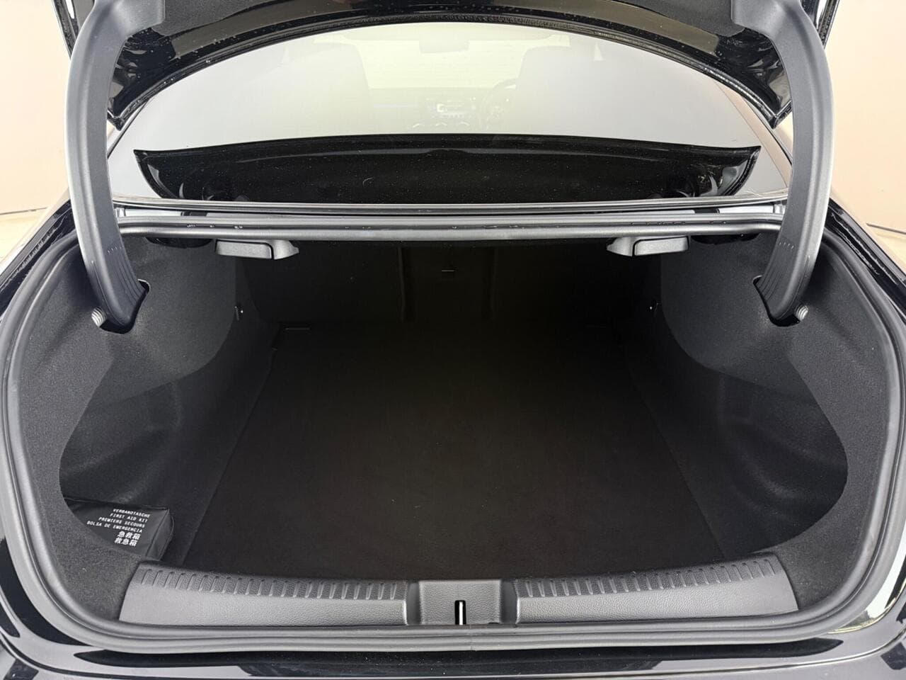 Mercedes-Benz CLA thumbnail Boot