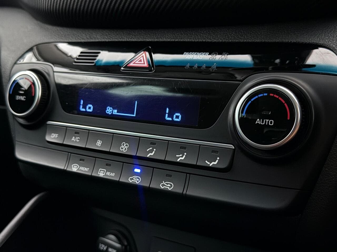 Hyundai TUCSON thumbnail Misc Controls
