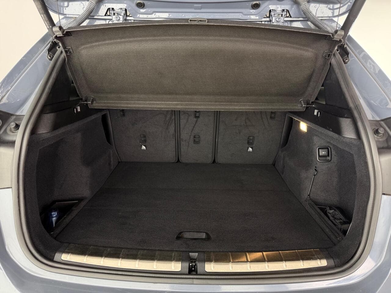 BMW X1 thumbnail Boot