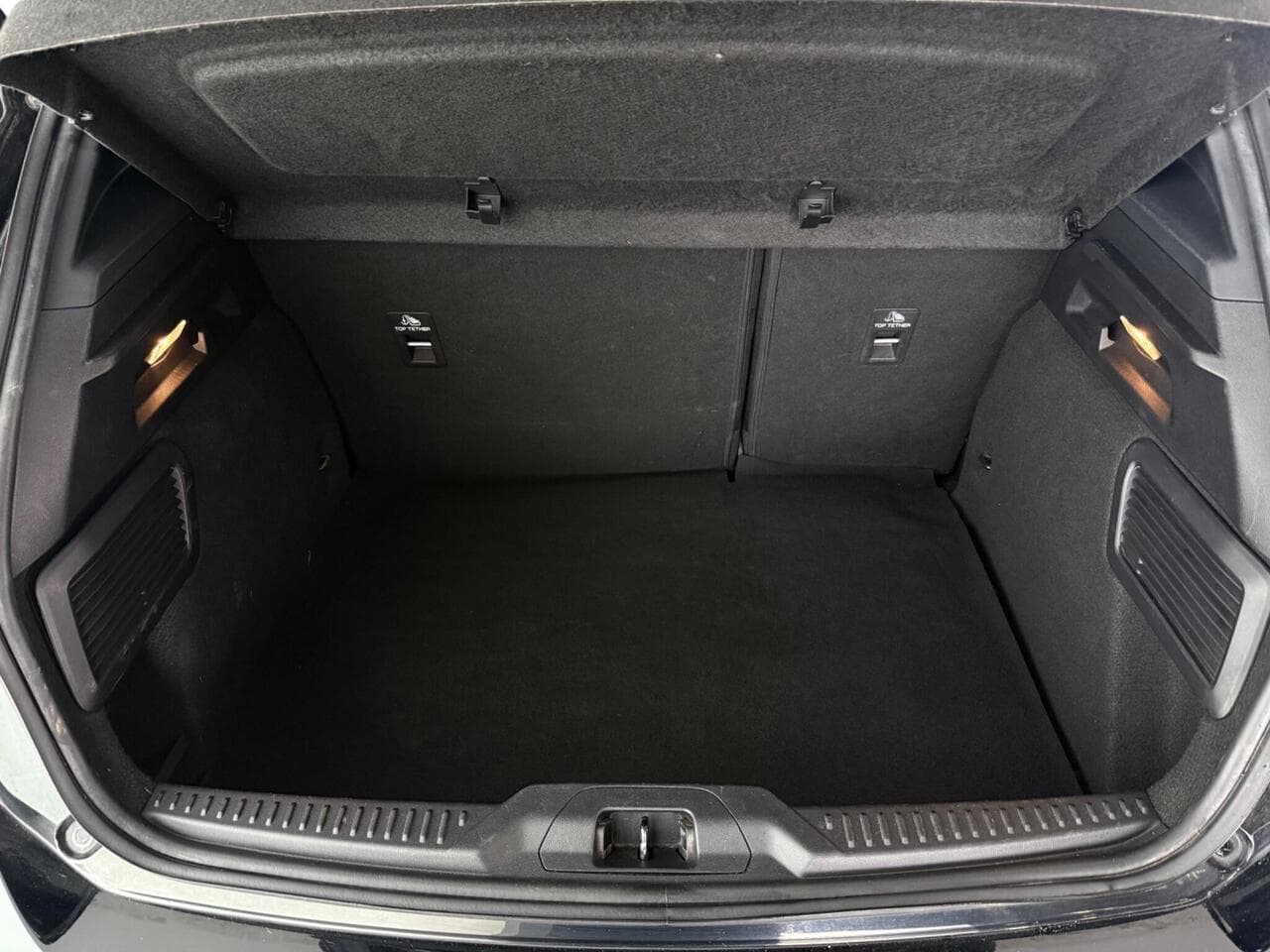Ford Focus thumbnail Boot
