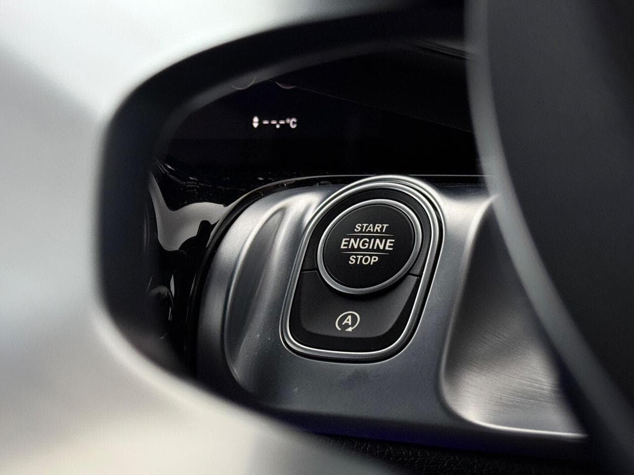 Mercedes-Benz GLB thumbnail Misc Controls
