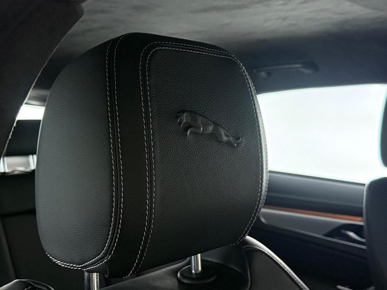 Jaguar F-PACE thumbnail Inconclusive