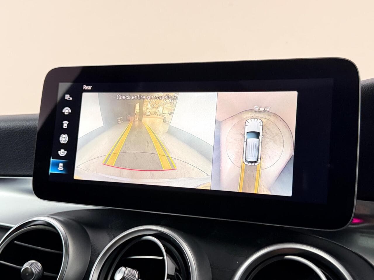 Mercedes-Benz GLC thumbnail Infotainment System