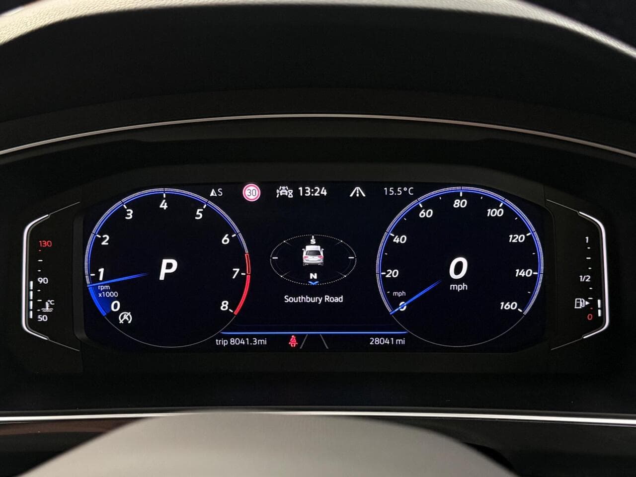 Volkswagen Tiguan thumbnail Driver Instruments