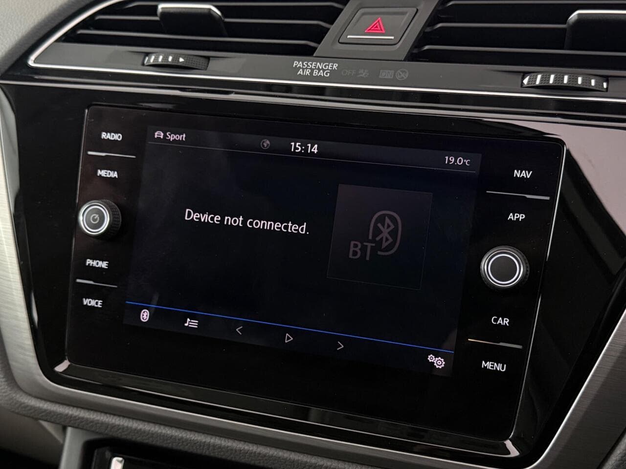 Volkswagen Touran thumbnail Infotainment System