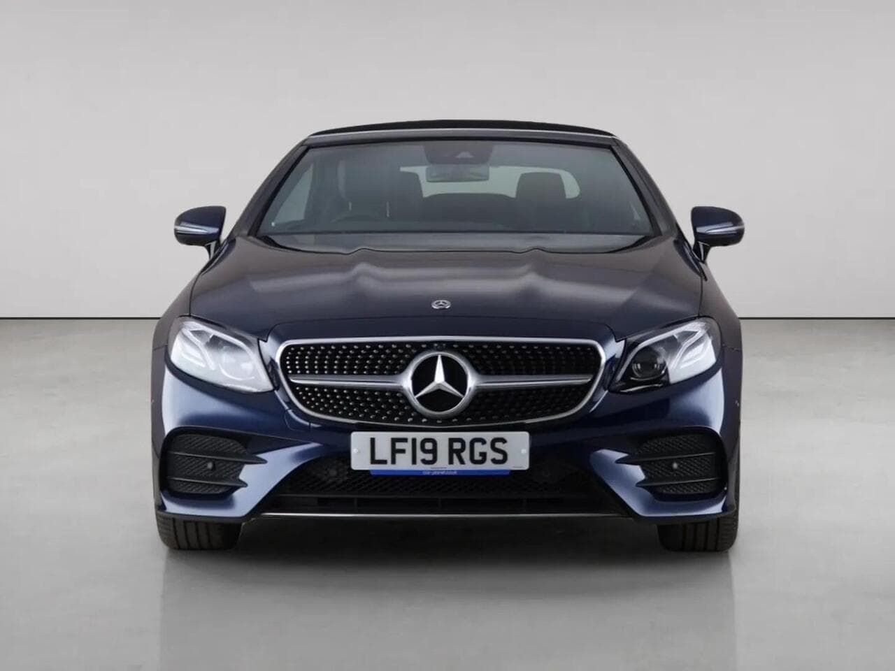 Mercedes-Benz E Class thumbnail Front