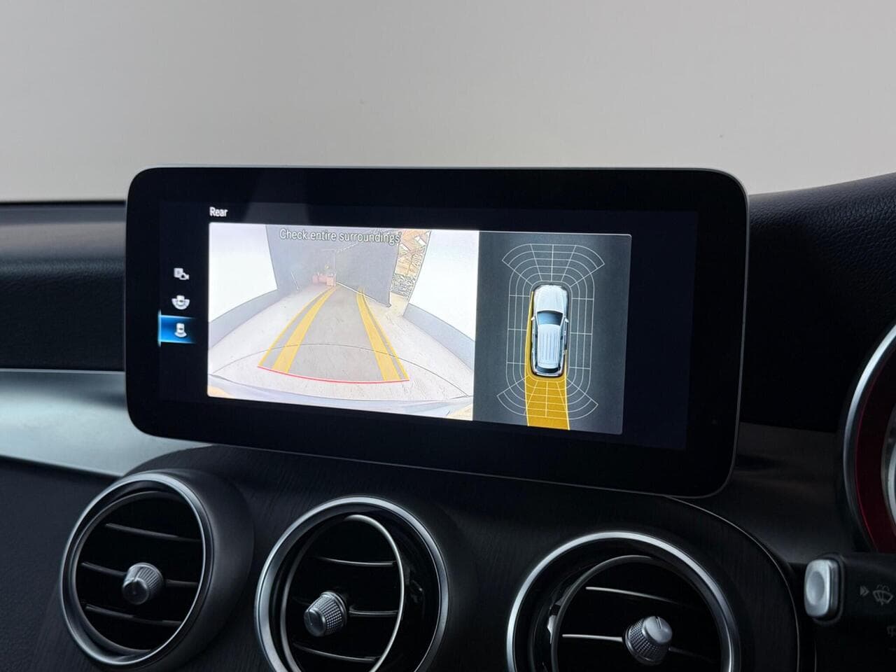 Mercedes-Benz GLC thumbnail Infotainment System