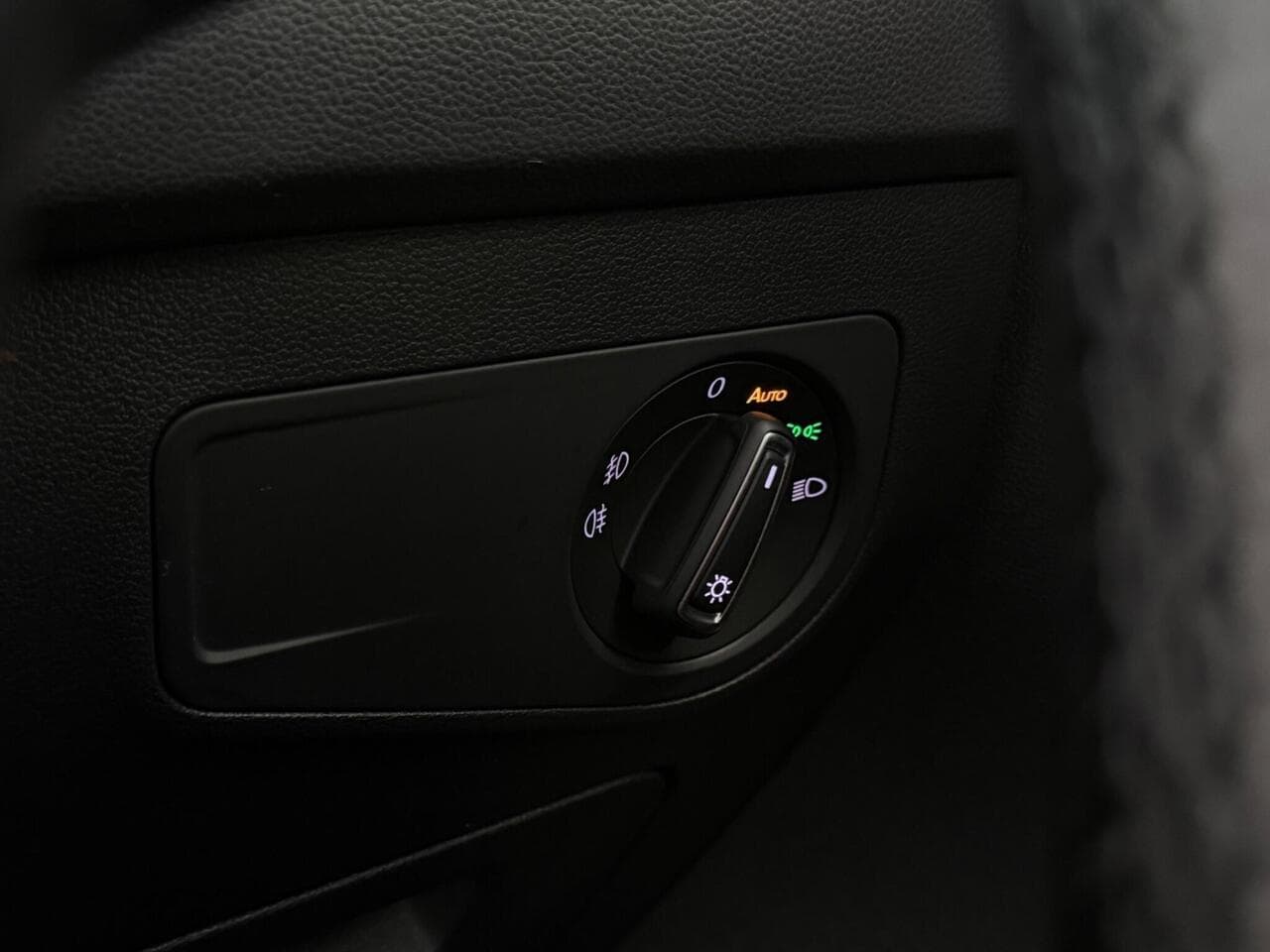 Volkswagen Tiguan thumbnail Misc Controls
