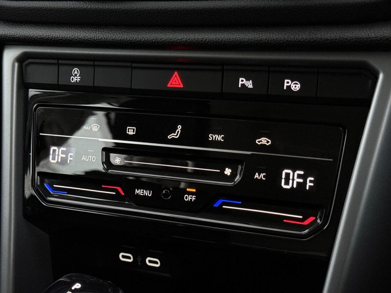 Volkswagen T-Roc thumbnail Infotainment System