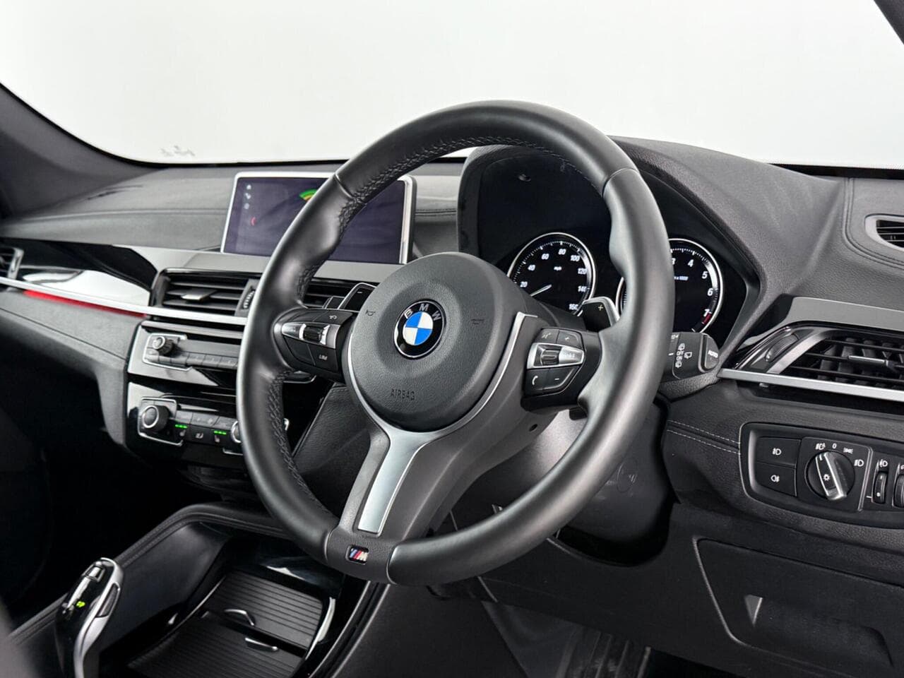 BMW X1 thumbnail Steering Wheel