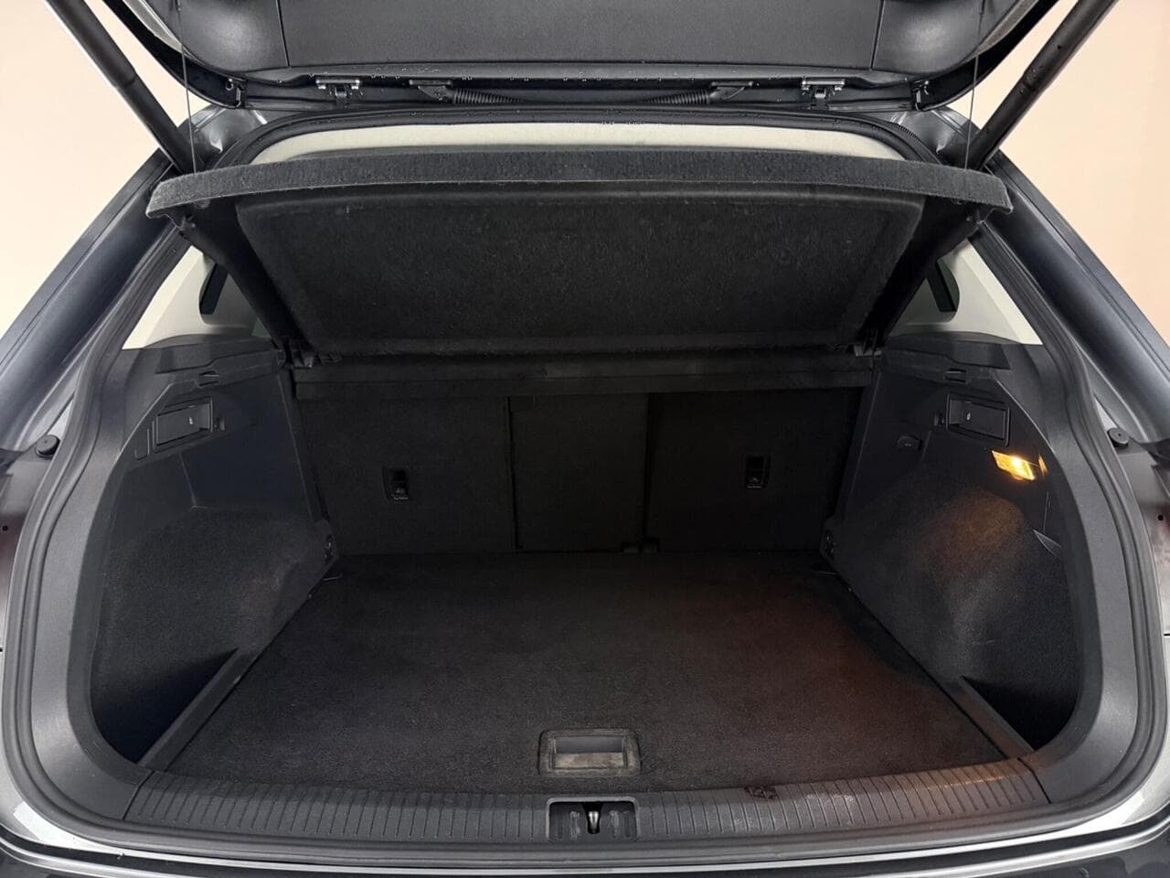 Volkswagen Tiguan thumbnail Boot