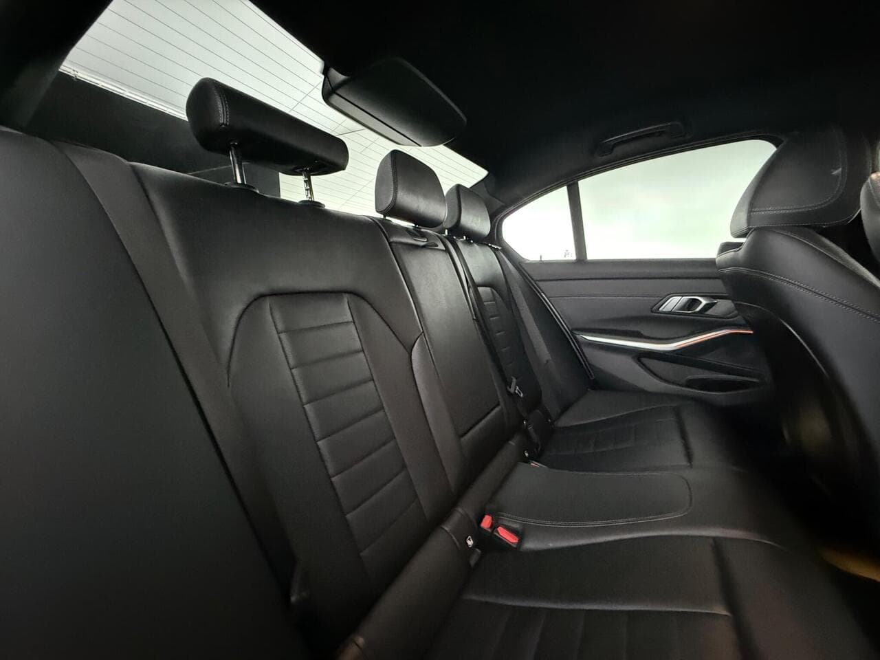 BMW 3 Series thumbnail Seats Rear