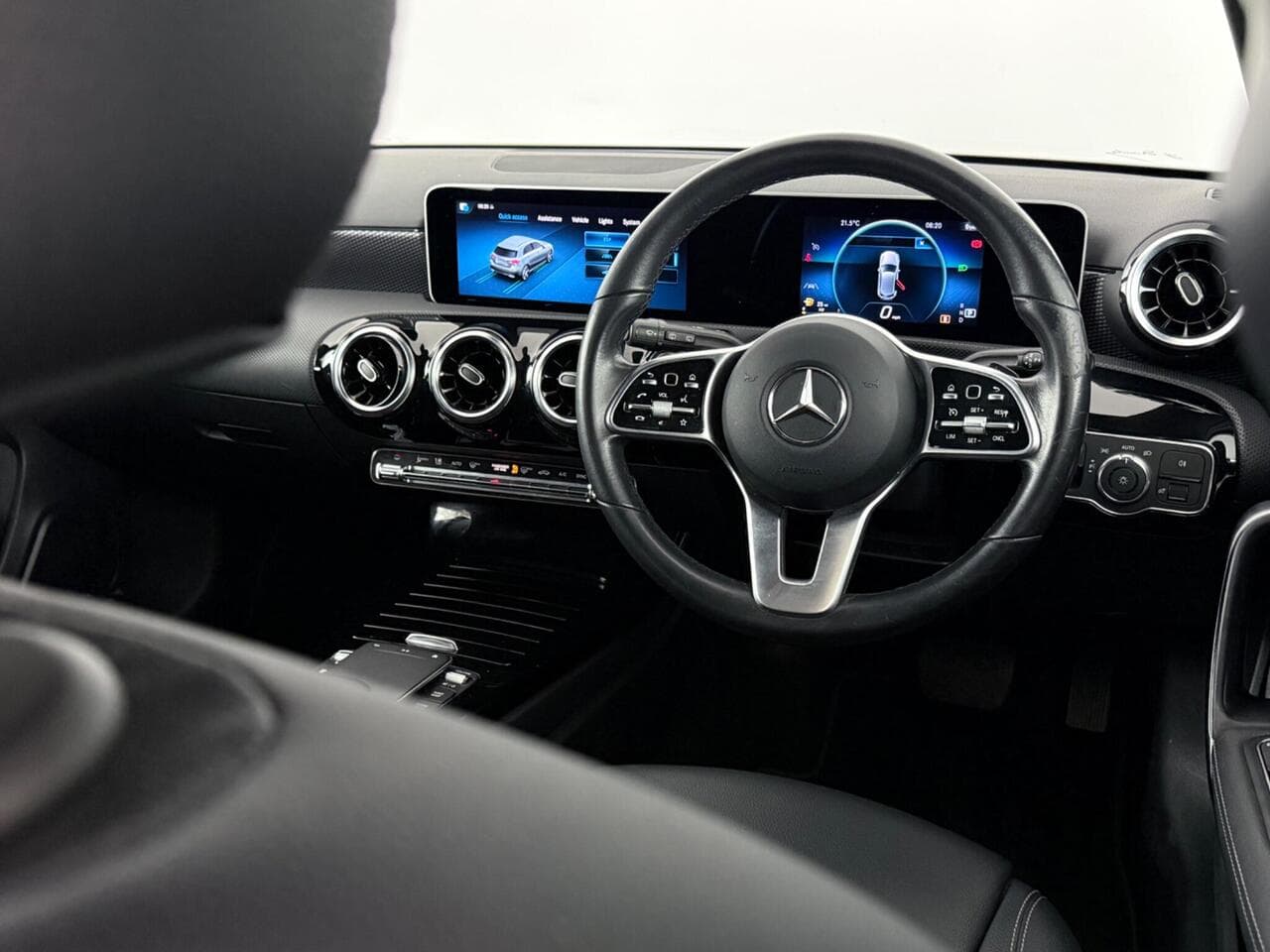 Mercedes-Benz A Class thumbnail Steering Wheel