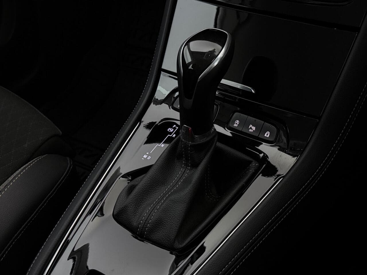 Vauxhall Grandland X thumbnail Interior Front