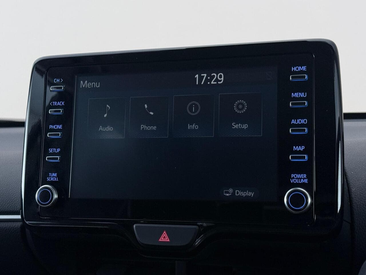 Toyota Yaris Cross thumbnail Infotainment System