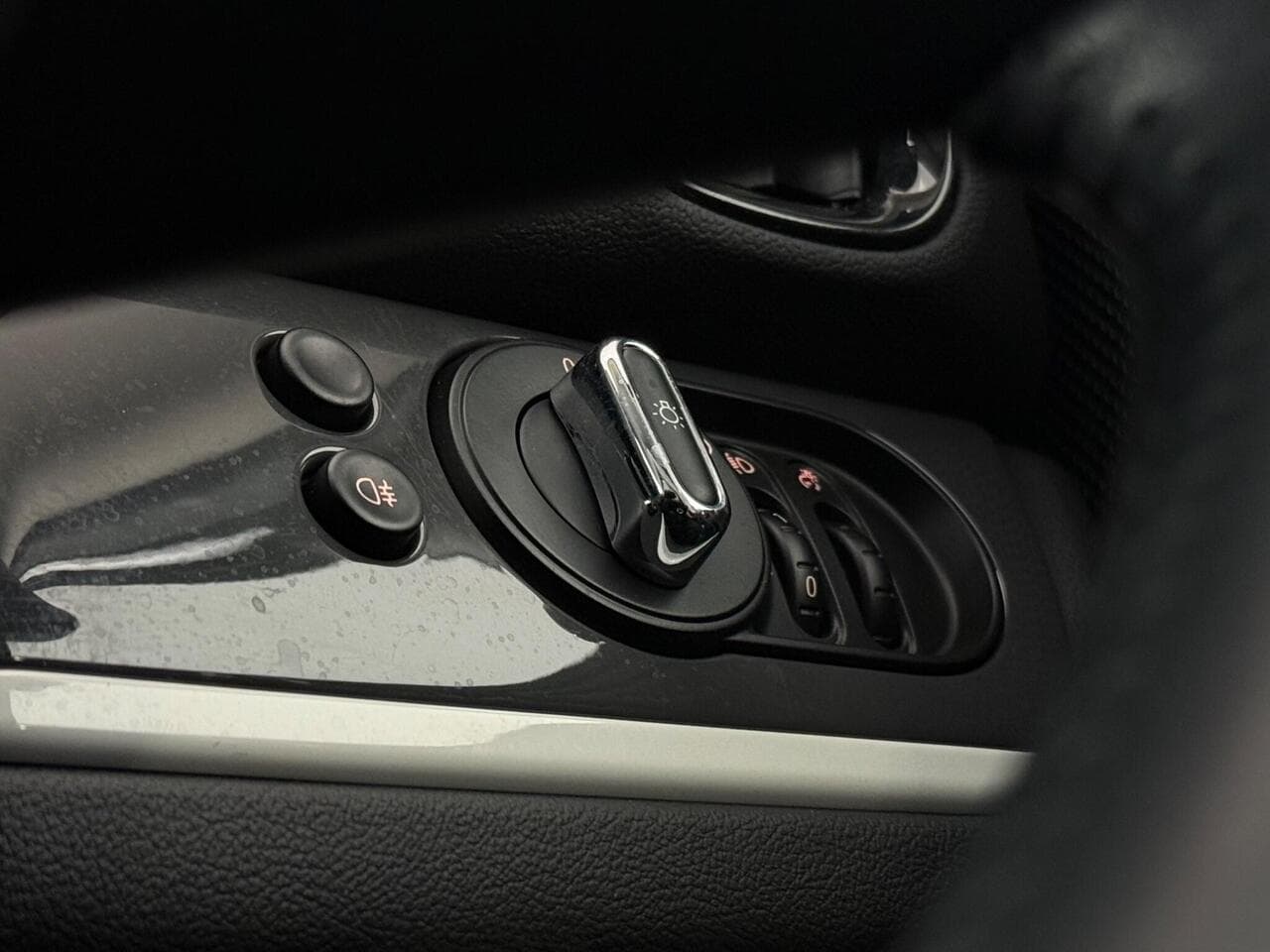 MINI Countryman thumbnail Interior Front
