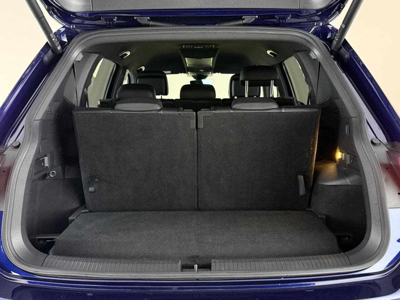 Volkswagen Tiguan Allspace thumbnail Boot