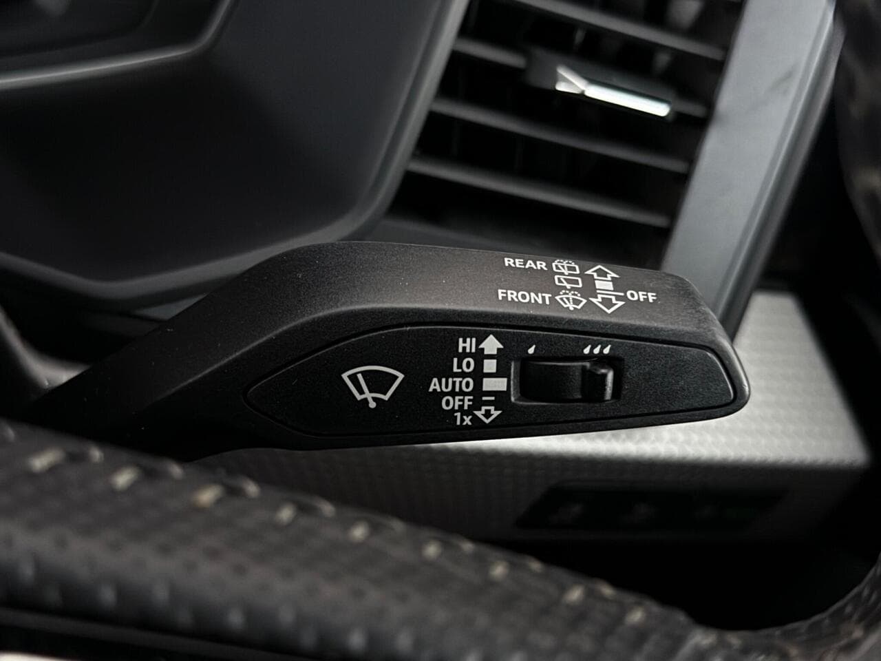 Audi A1 thumbnail Misc Controls