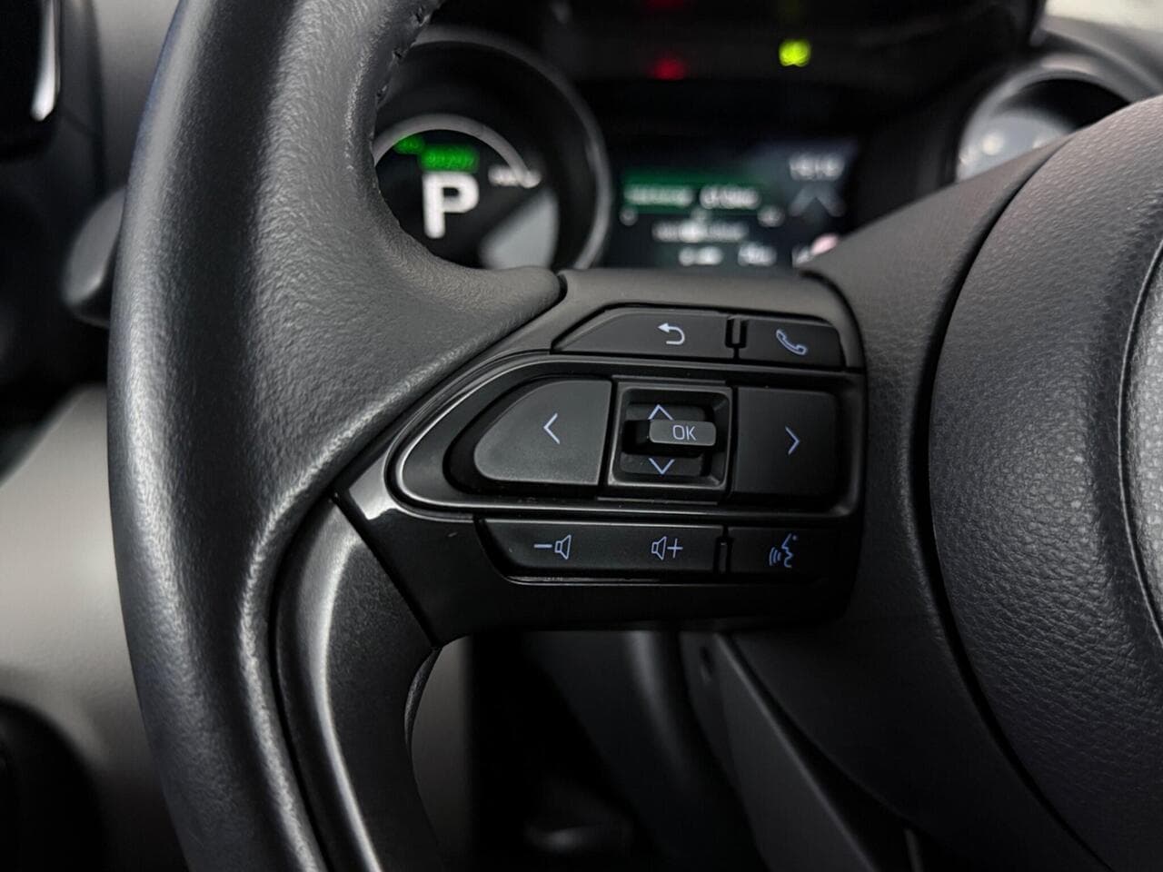 Toyota Yaris thumbnail Misc Controls