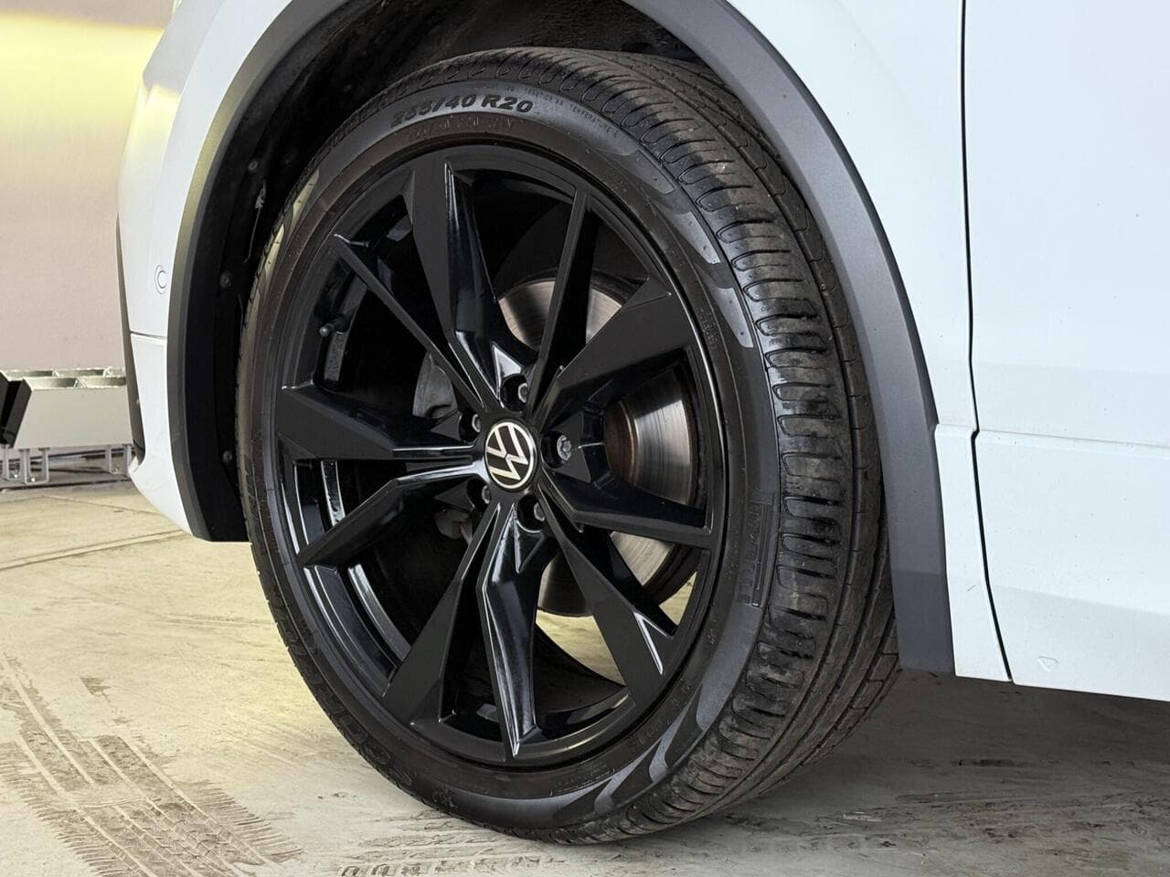Volkswagen Tiguan thumbnail Wheel