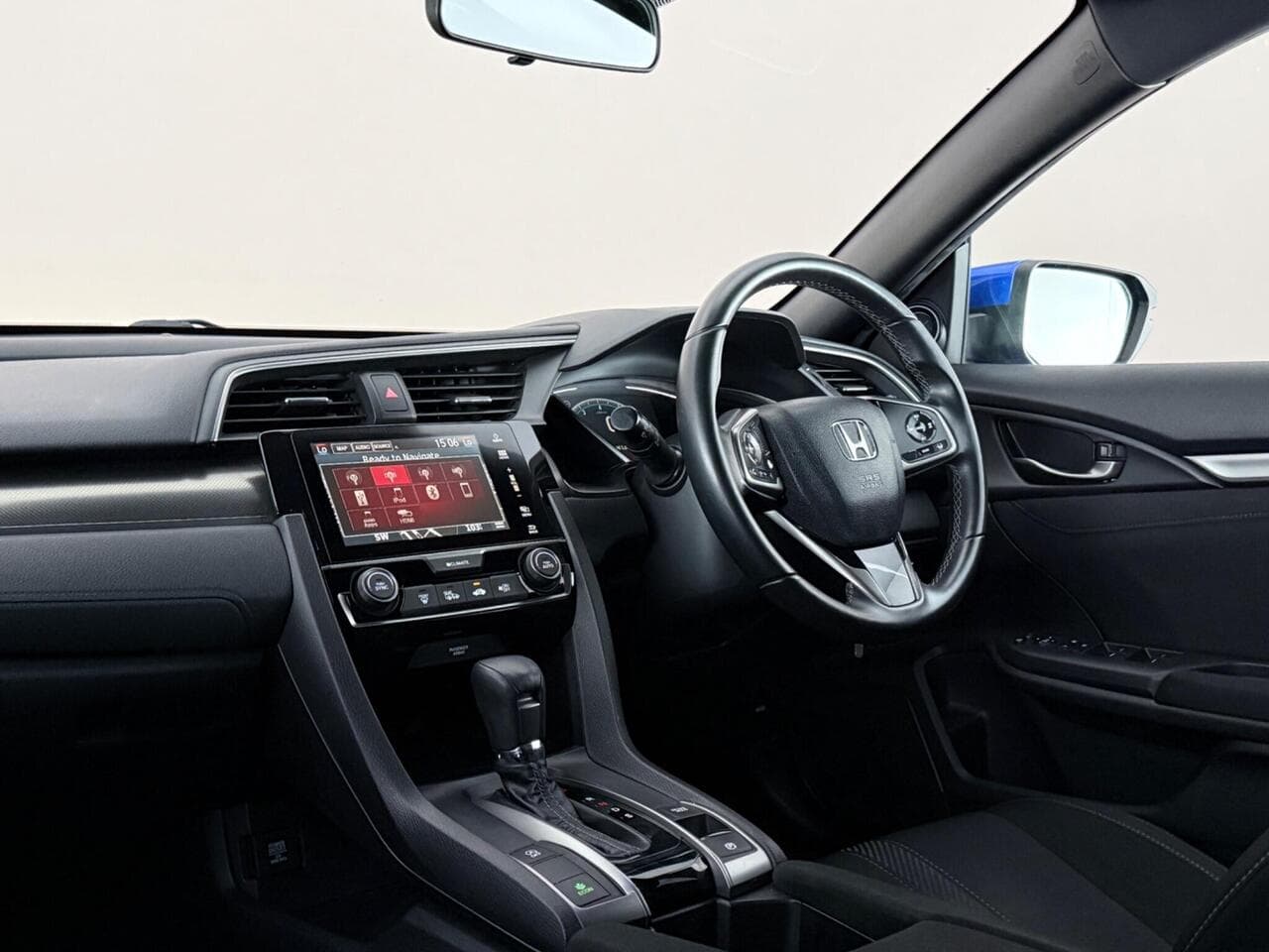 Honda Civic thumbnail Interior Front