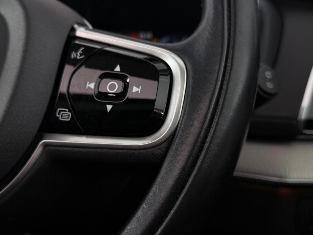 Volvo XC90 thumbnail Misc Controls