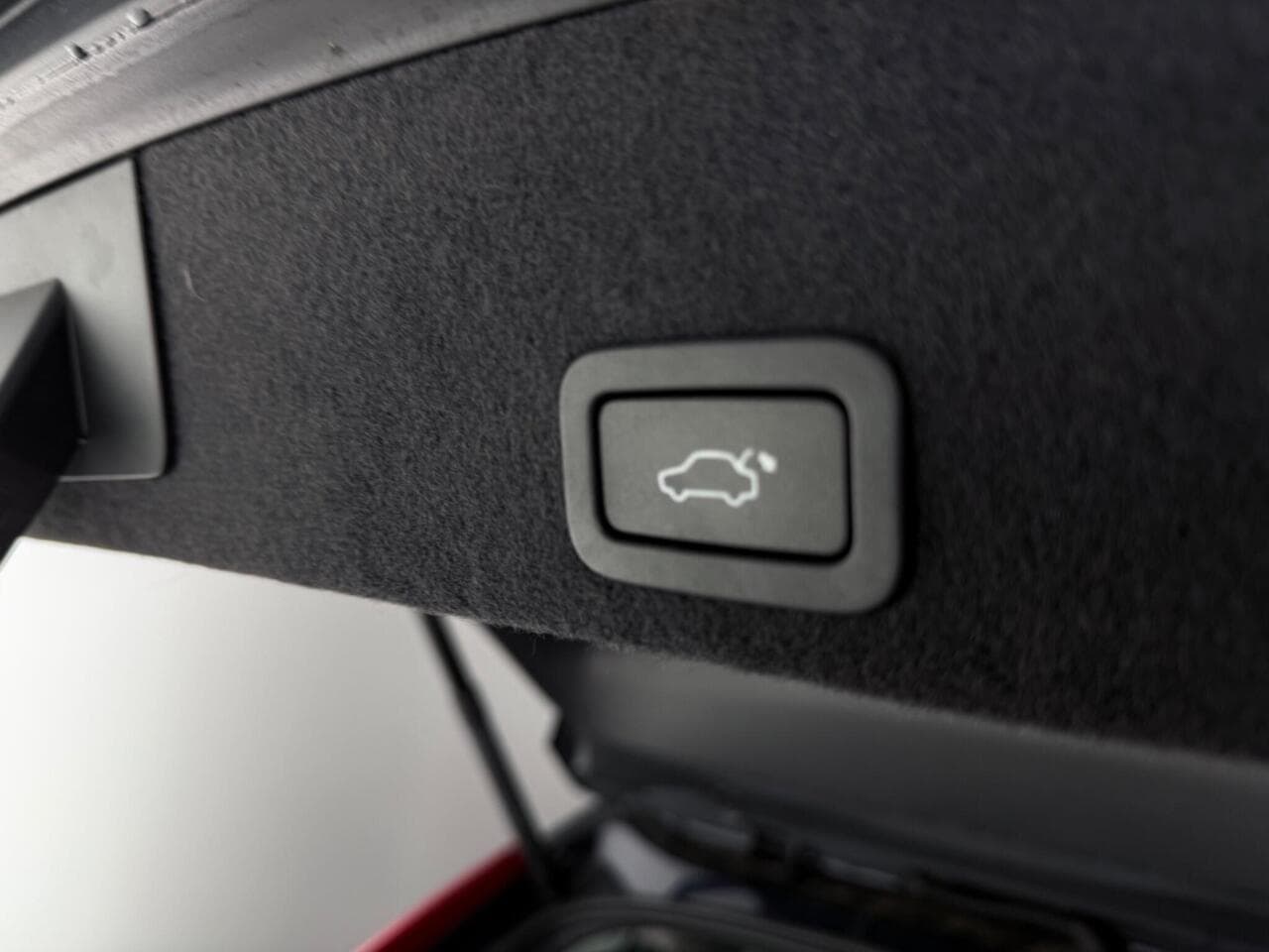 Volvo XC60 thumbnail Misc Controls