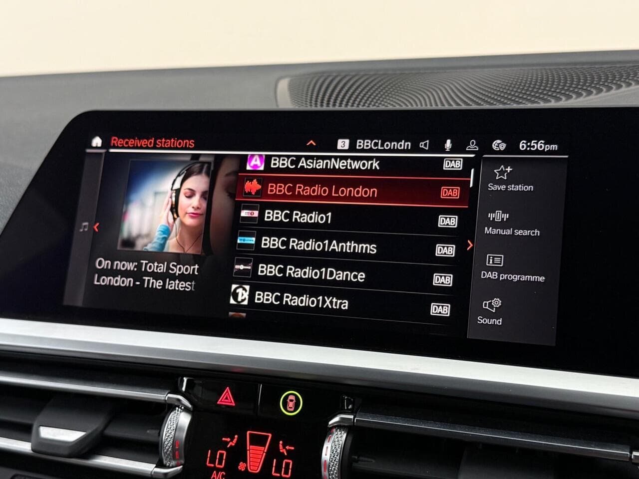 BMW 3 Series thumbnail Infotainment System