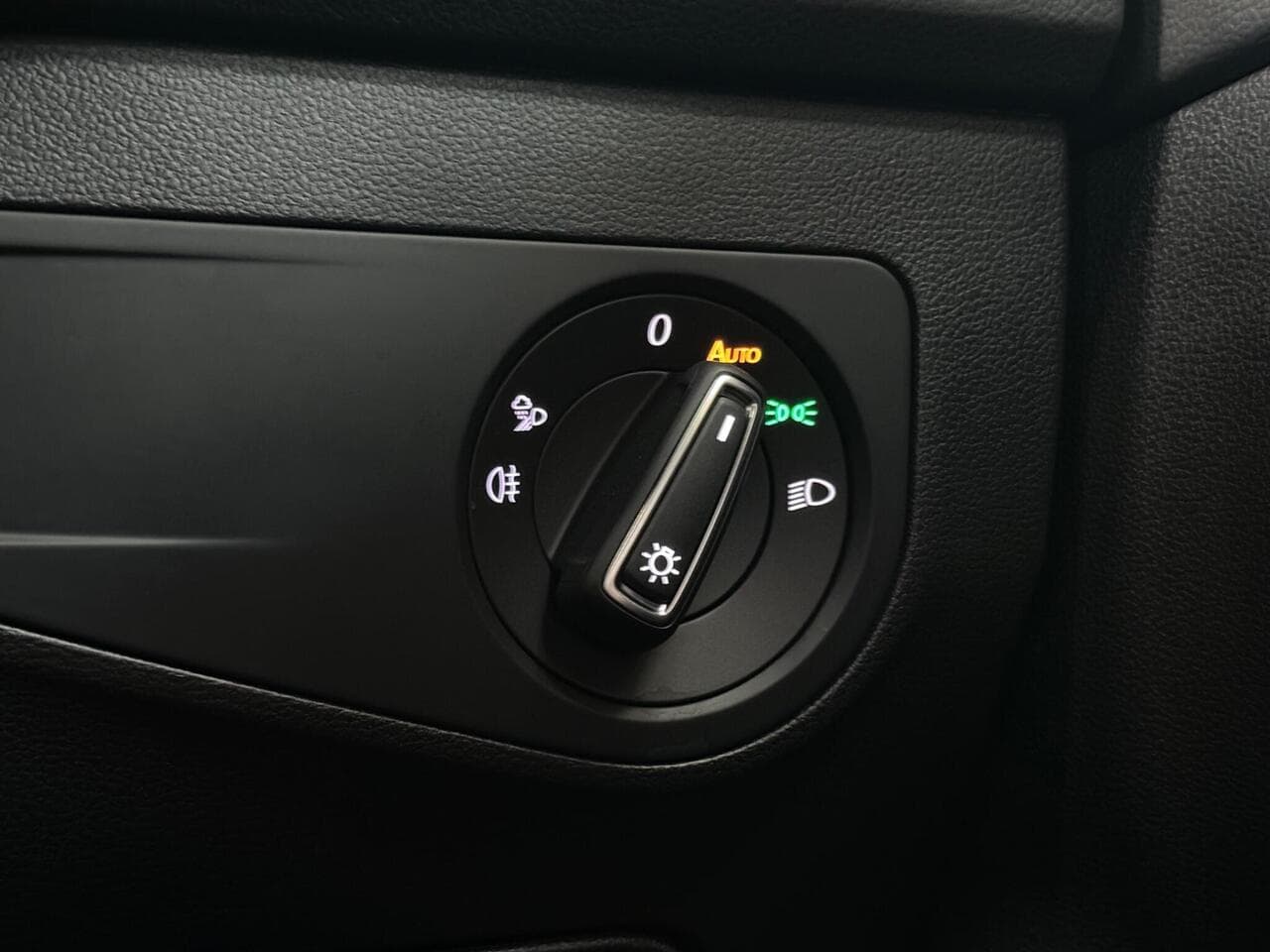 Volkswagen Tiguan thumbnail Misc Controls