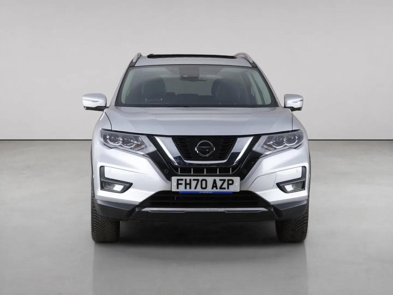 Nissan X-Trail thumbnail Front