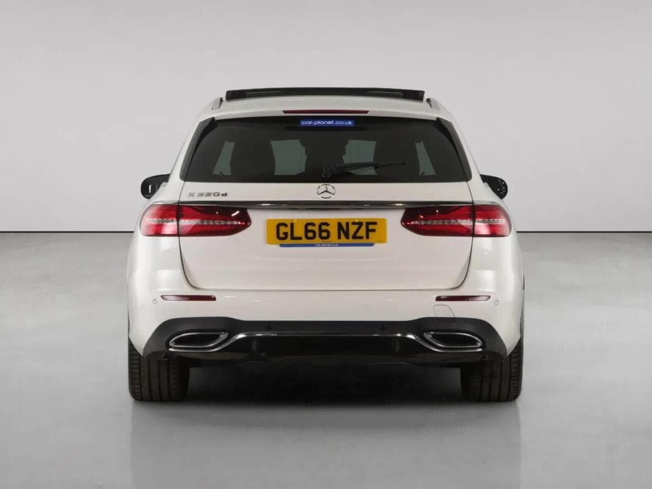 Mercedes-Benz E Class thumbnail Rear