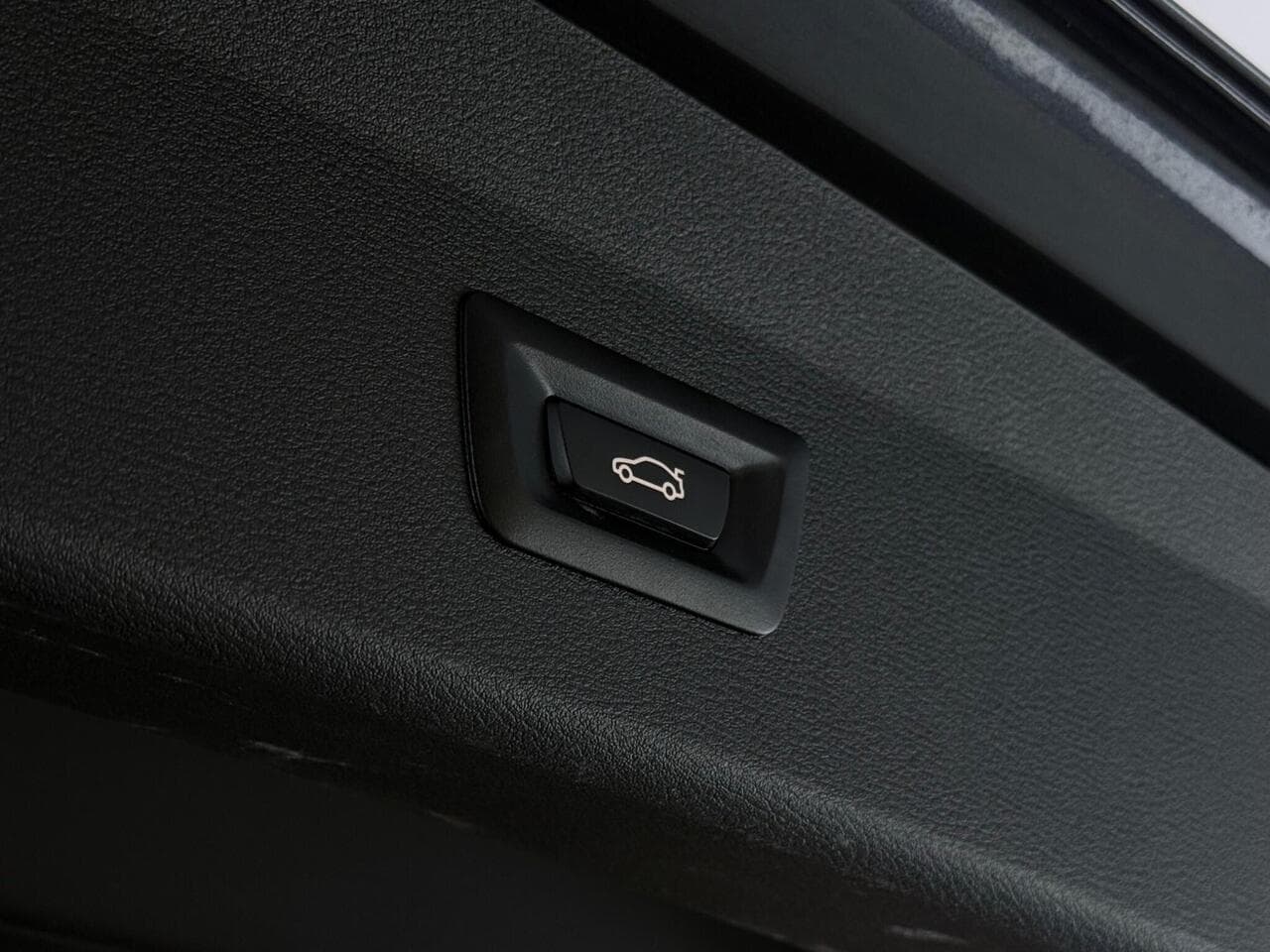 BMW X1 thumbnail Misc Controls