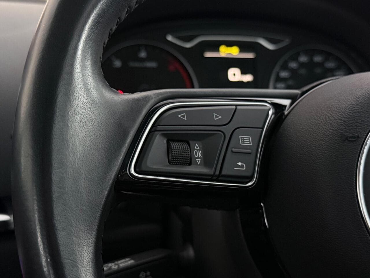 Audi A3 thumbnail Misc Controls