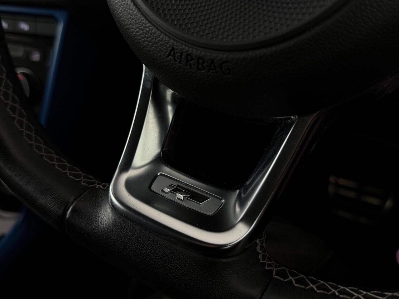 Volkswagen T-Roc thumbnail Misc Controls