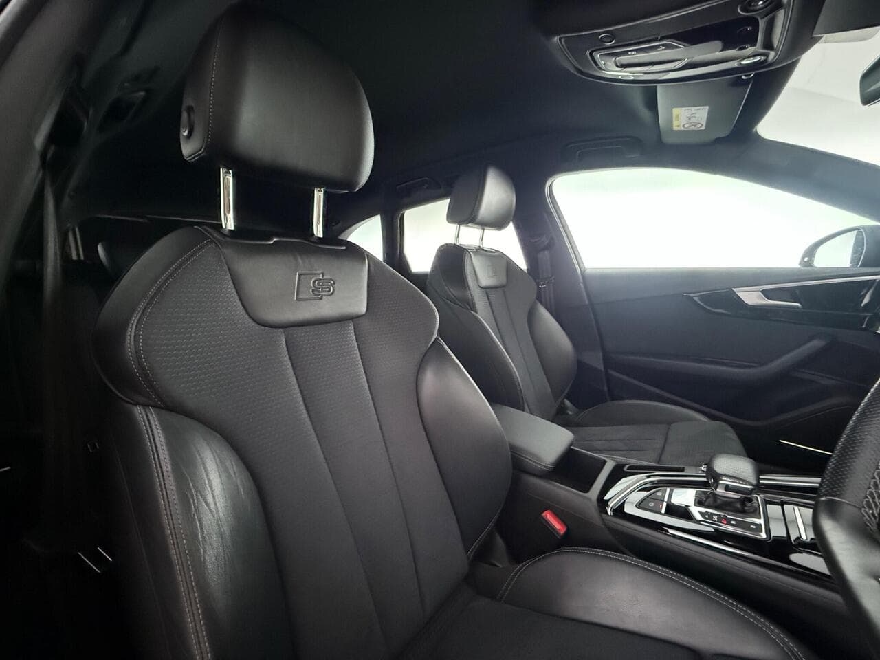 Audi A4 Avant thumbnail Seat Driver