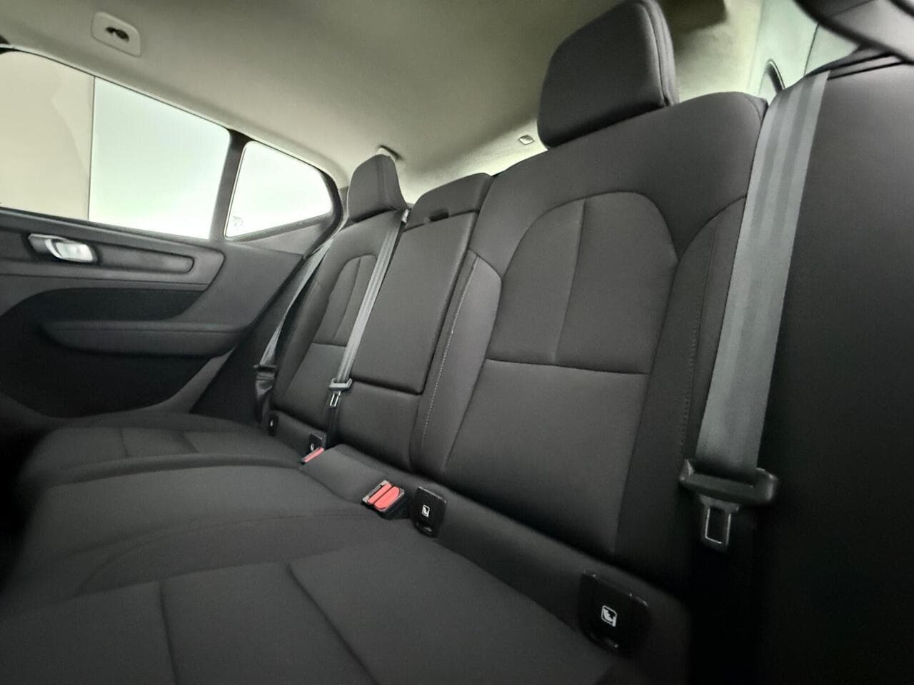 Volvo XC40 thumbnail Seats Rear
