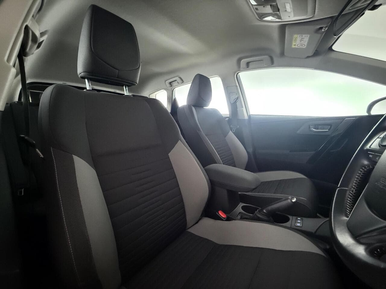 Toyota Auris thumbnail Seat Driver