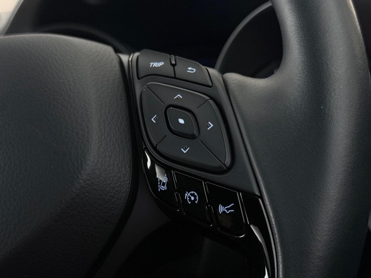 Toyota C-HR thumbnail Misc Controls