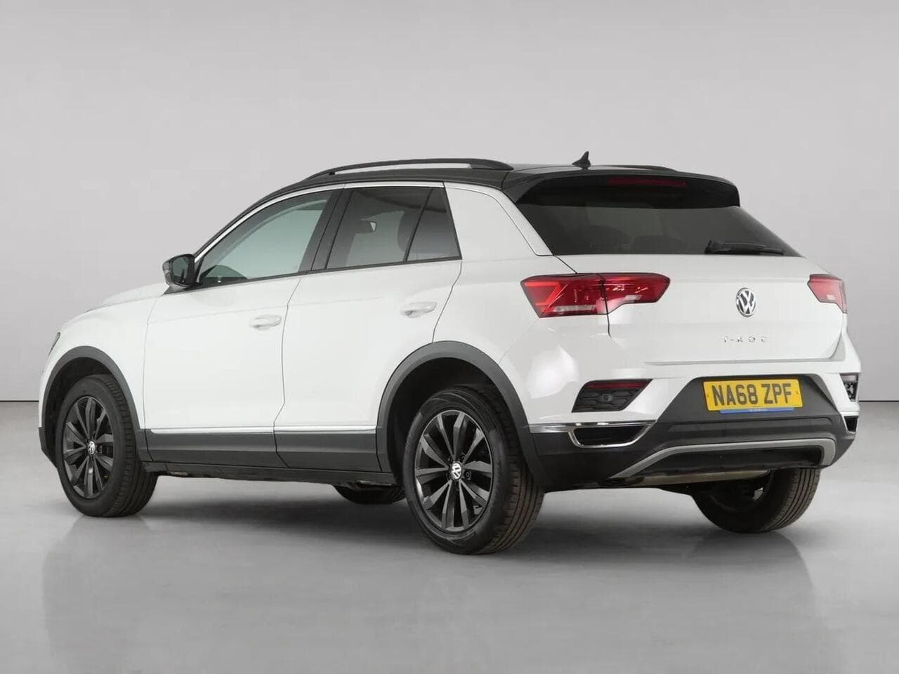 Volkswagen T-Roc thumbnail Rear Left