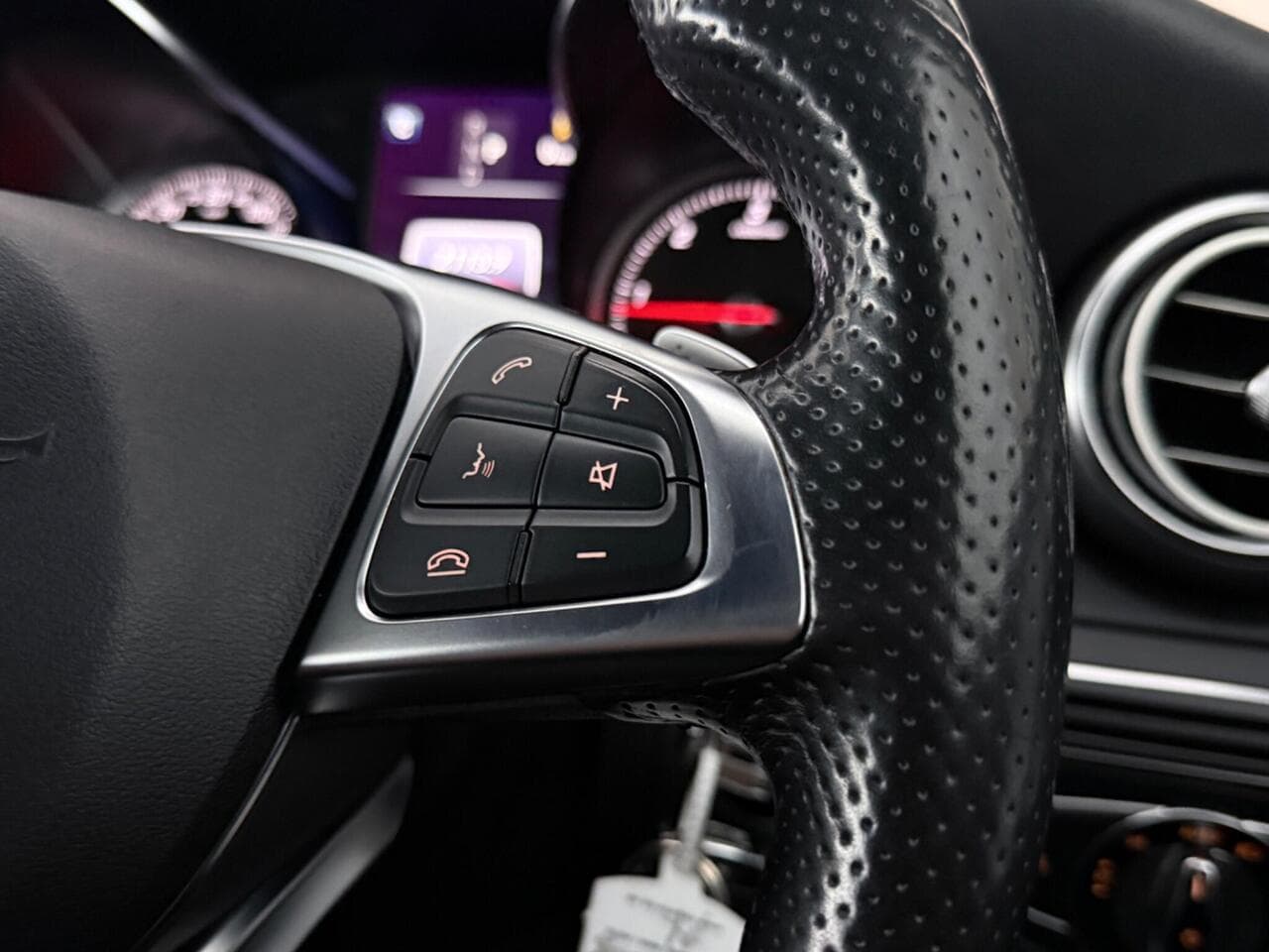Mercedes-Benz C Class thumbnail Misc Controls