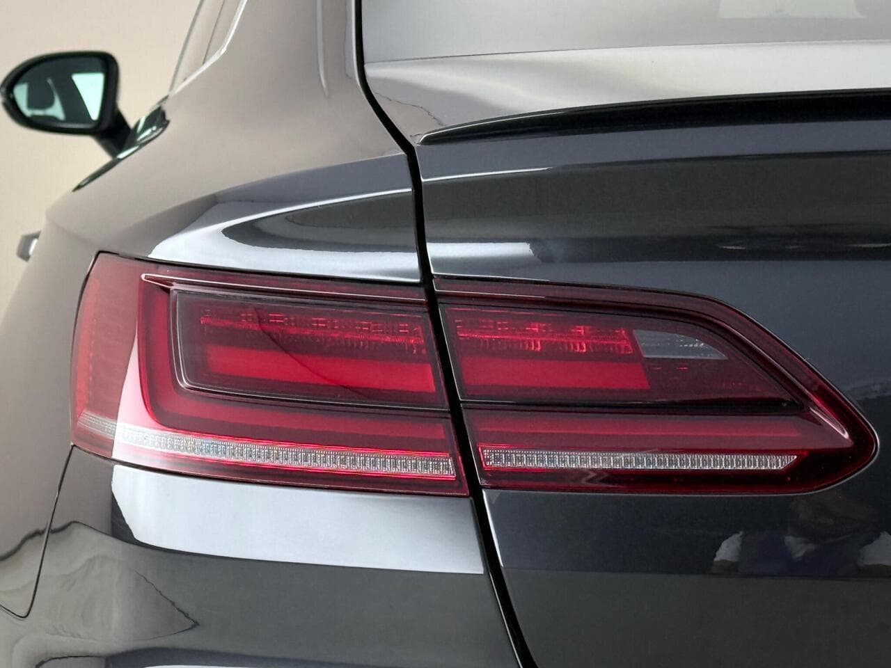 Volkswagen Arteon thumbnail Lights Rear