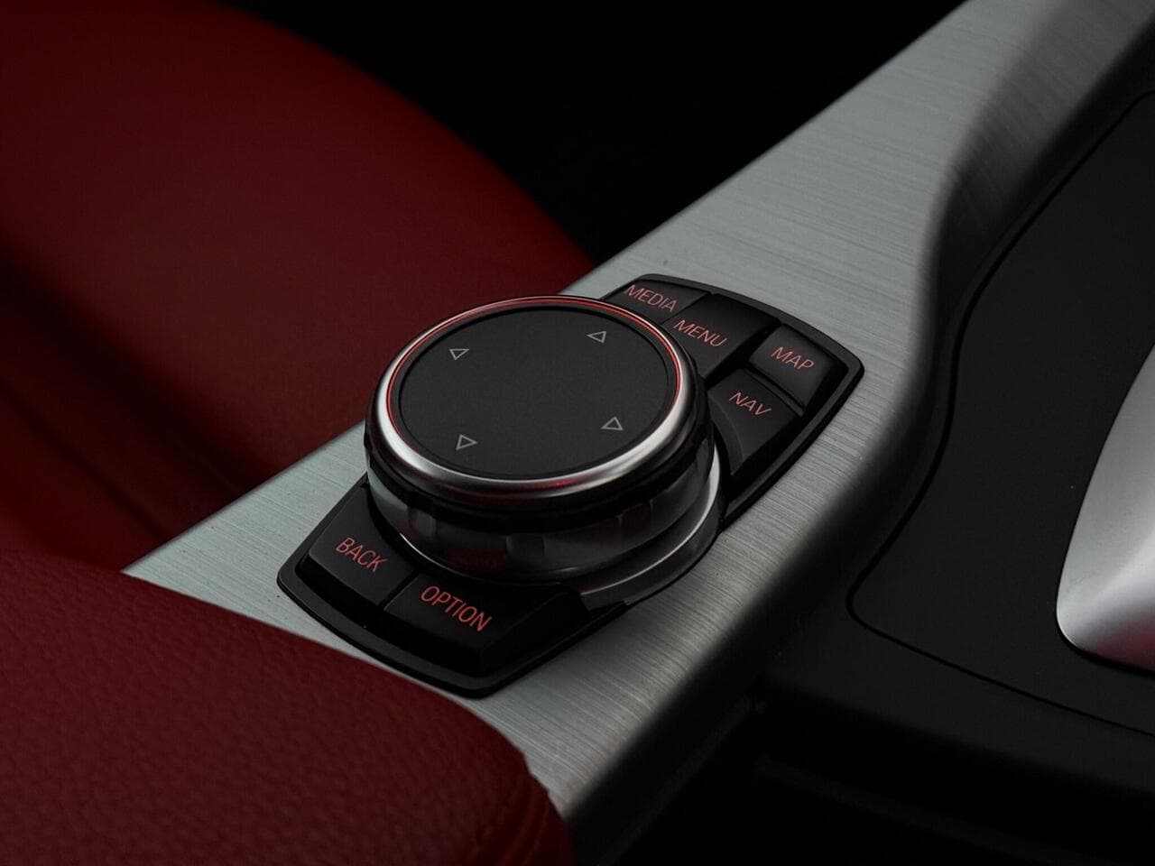 BMW 4 Series thumbnail Misc Controls
